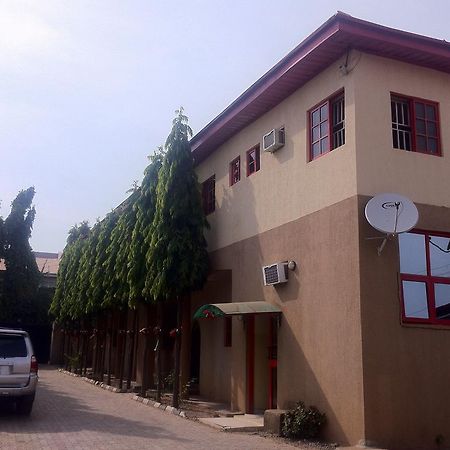 Neighbourhood Guest House Abuja Esterno foto