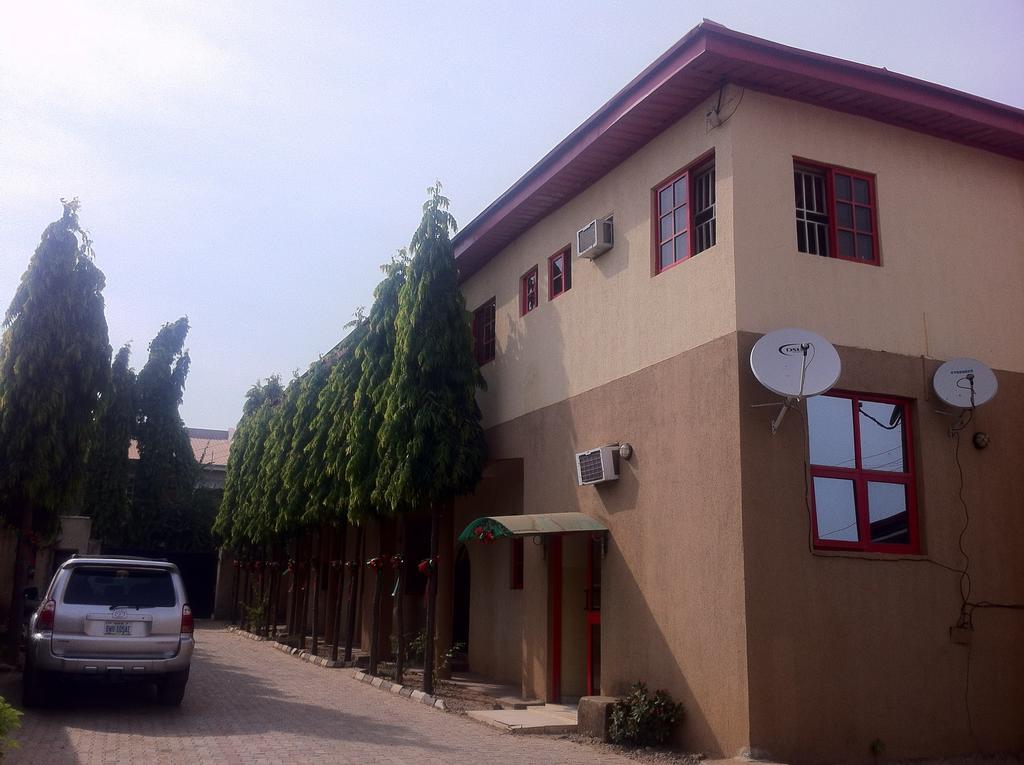 Neighbourhood Guest House Abuja Esterno foto